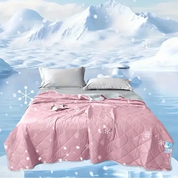 Cooling Blanket,Reversible, Quilted, Satin Polyester. Size Q/K NIP - Picture 3 of 11